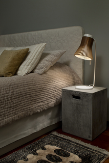  Petite 4620 Bordlampe Hvid